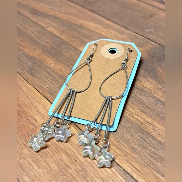 Drop/Dangle Star Earrings NWT - Picture 1 of 1